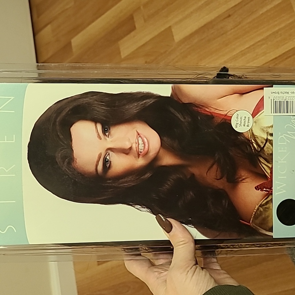 Siren mocha Brown wicked wigs 26-in length NWT